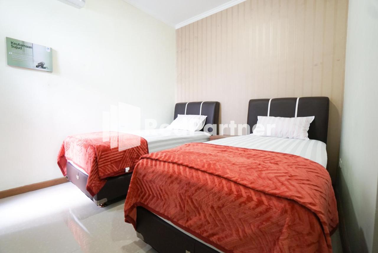Fazza Syariah Mitra Reddoorz Hotel Jakarta Luaran gambar