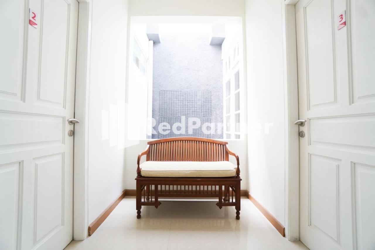 Fazza Syariah Mitra Reddoorz Hotel Jakarta Luaran gambar
