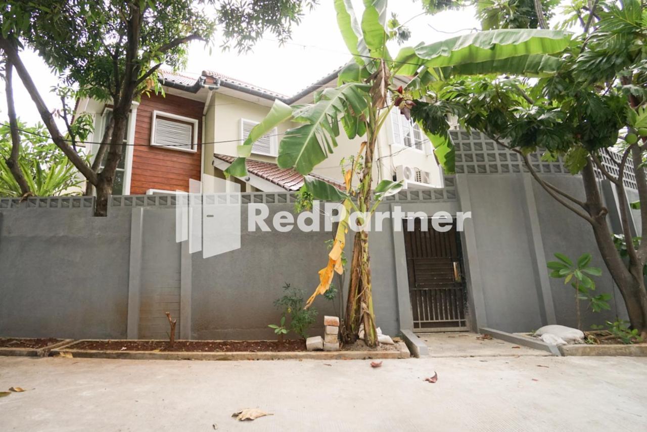 Fazza Syariah Mitra Reddoorz Hotel Jakarta Luaran gambar